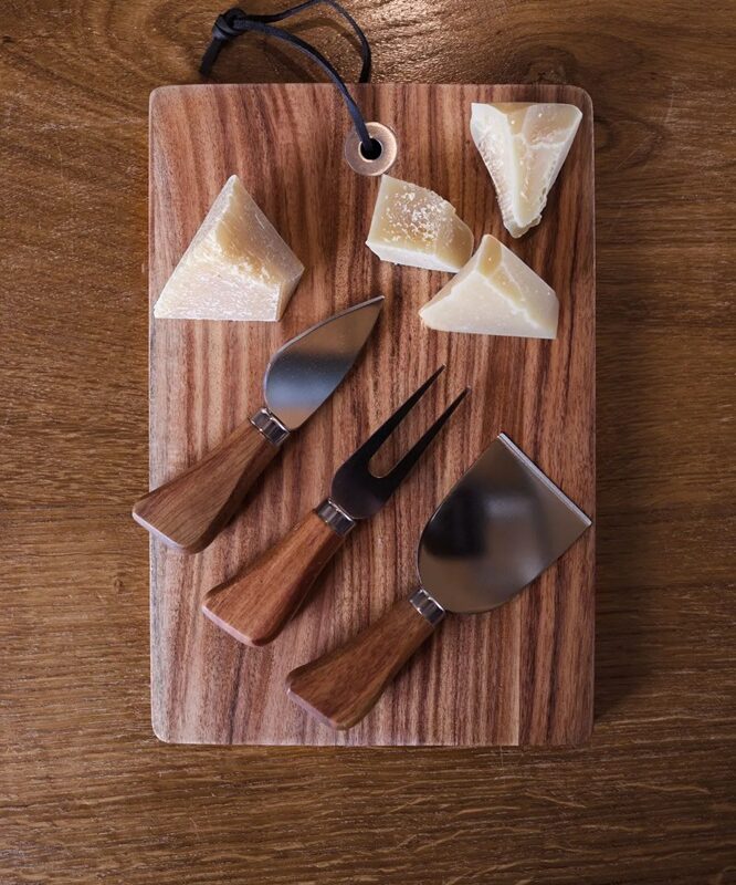 Maison Sucre'e Natale Gusto e Tradizione Set 3 coltelli per formaggio e tagliere